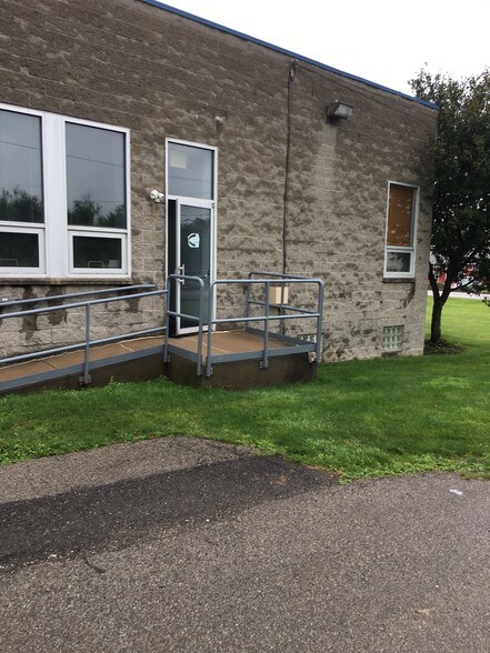 More Photos Of 1728-1730 Route 30, Clinton Warehouse For Lease