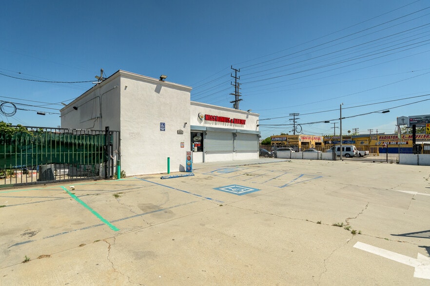 Primary Photo Of 853 E Manchester Ave, Los Angeles Restaurant For Sale