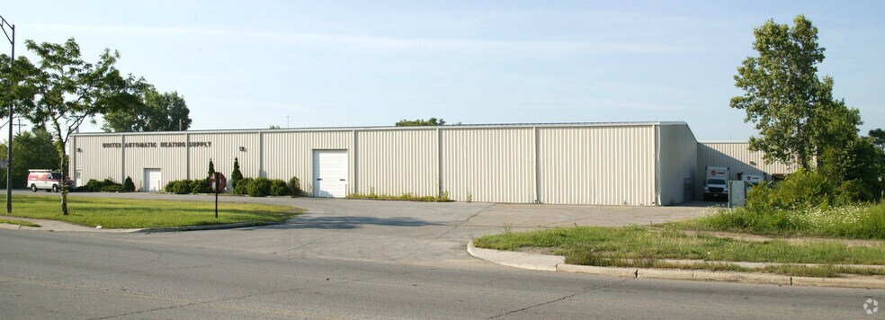 More Photos Of 399 Phillips Ave, Toledo Manufacturing For Lease