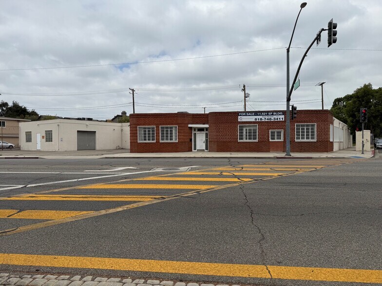 More Photos Of 2101 W Olive Ave, Burbank Warehouse For Sale