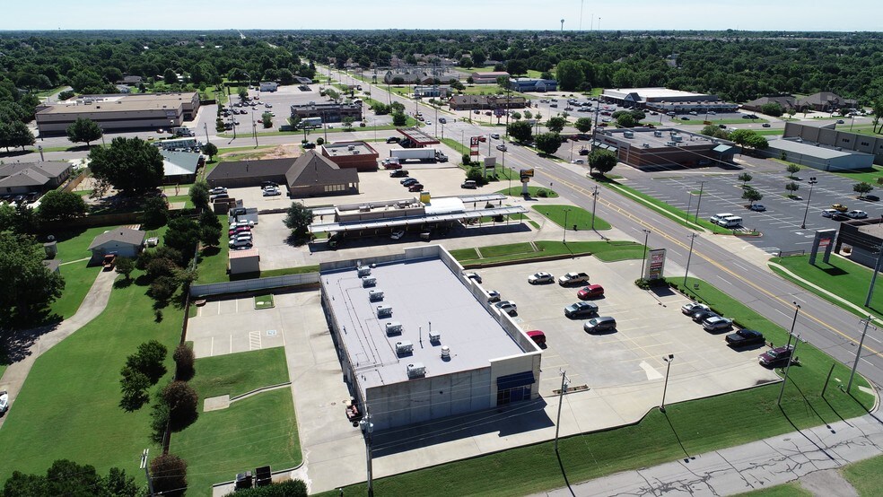 More Photos Of 9903 SE 15th St, Oklahoma City Unknown For Lease