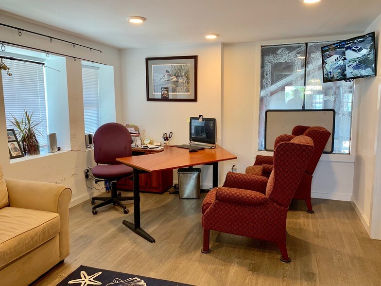 More Photos Of 76 Foster Ave, Hampton Bays Marina For Sale