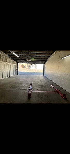 More Photos Of 1627 Santa Clara dr, Roseville Industrial For Lease