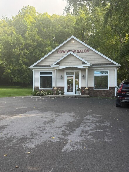 Primary Photo Of 230 W Main St, Victor General Retail For Sale