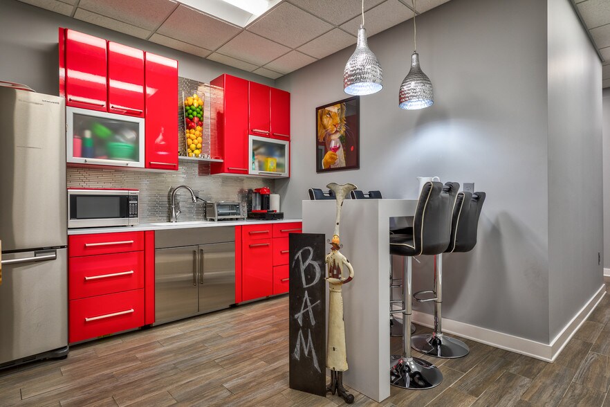 More Photos Of 130 Almshouse Rd, Richboro Medical For Sale