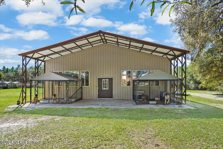More Photos Of 258 Bostwick Cemetery Rd, Palatka Lodge Meeting Hall For Sale