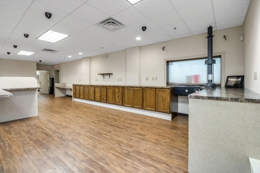 More Photos Of 2-85 Bristol Ln, Ellicottville General Retail For Lease