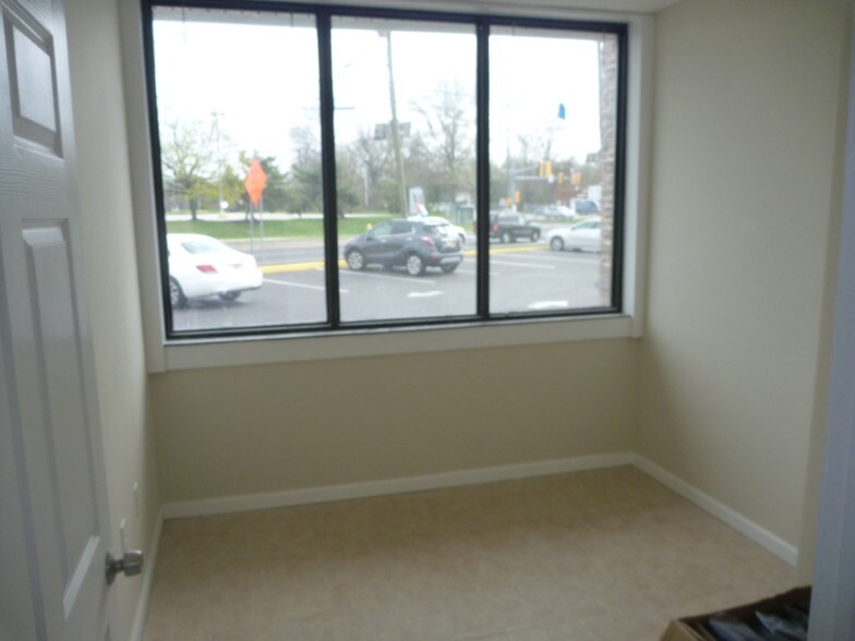 More Photos Of 341 S Burnt Mill Rd, Voorhees Storefront Retail Office For Lease