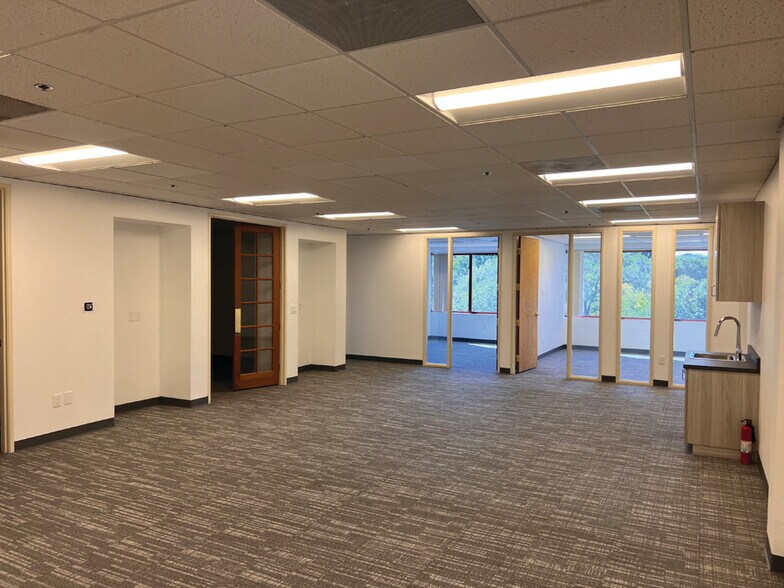 More Photos Of 1701 Novato Blvd, Novato Office For Lease