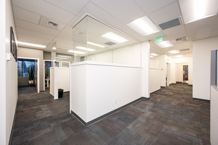 More Photos Of 1609-1611 Broadway St, Bellingham Office For Lease