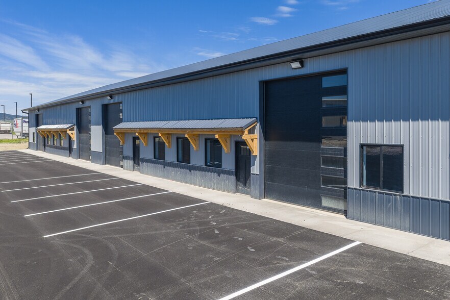 More Photos Of 2375 Taggart Rd, Rapid City Industrial For Lease