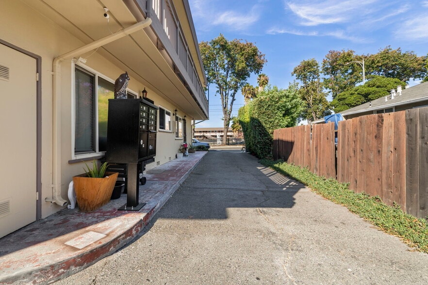More Photos Of 1451 N 1st St, San Jose Apartments For Sale