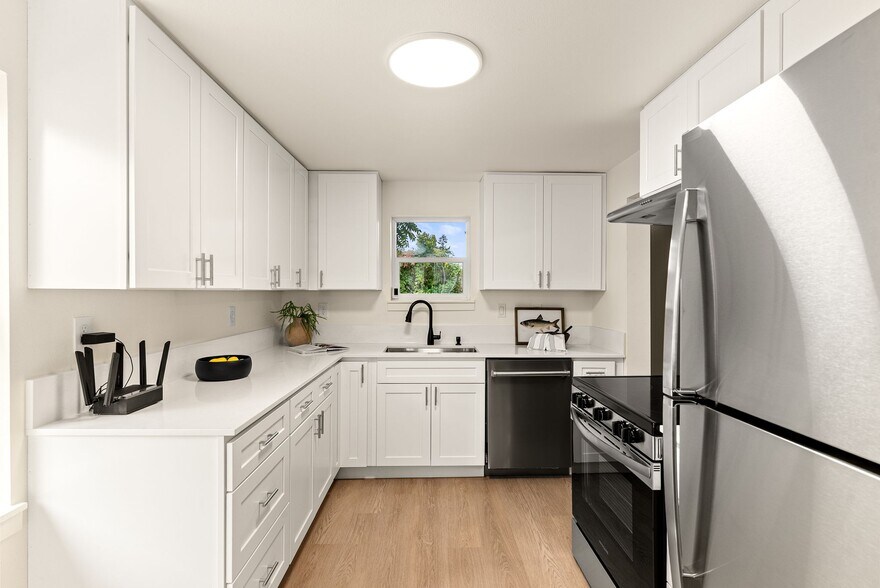 More Photos Of 14643 8th Ave SW, Burien Apartments For Sale