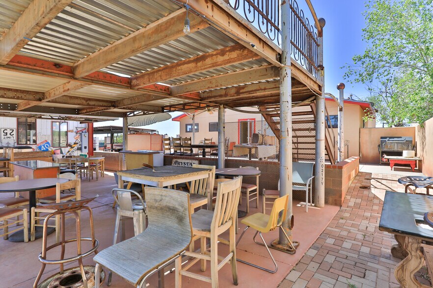 More Photos Of 1216 W Third St, Winslow Showroom For Sale