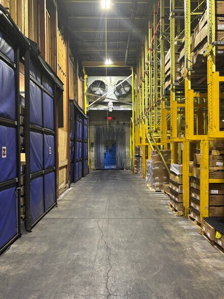 More Photos Of 2300 E Rice St, Sioux Falls Refrigeration Cold Storage For Sale