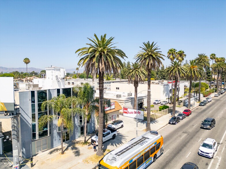 More Photos Of 20847 Sherman Way, Canoga Park Office For Sale