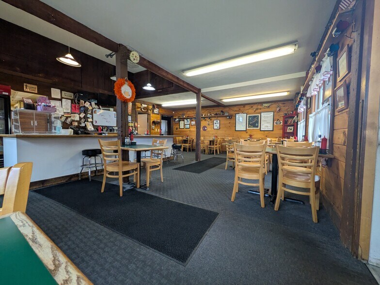 More Photos Of 93 Mechanic St, Bellingham Restaurant For Lease