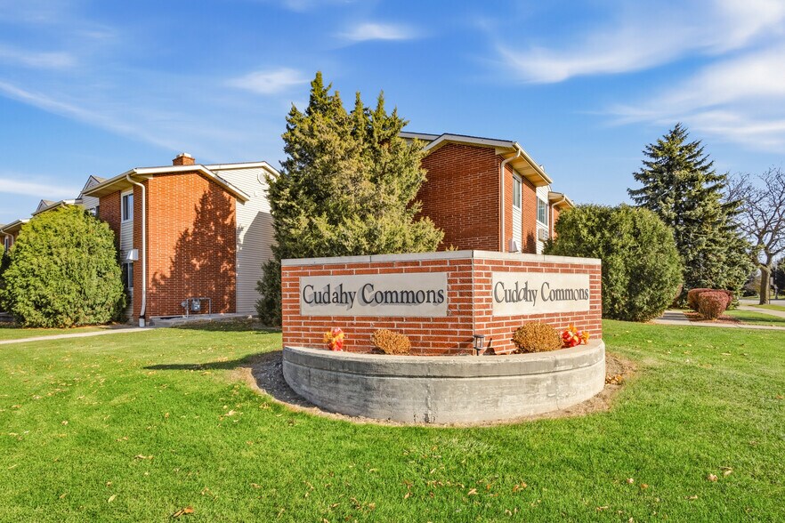 More Photos Of 2770-3030 E Edgerton Ave, Cudahy Apartments For Sale