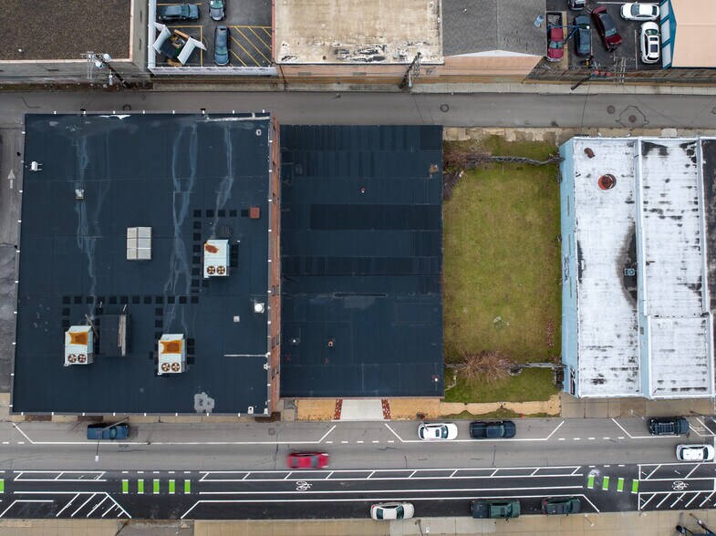 More Photos Of 3014 Penn Ave, Pittsburgh Auto Repair For Lease