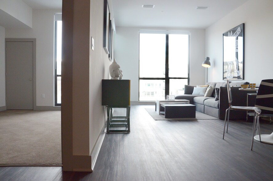 More Photos Of 2310 N Oakland Ave, Milwaukee Apartments For Lease