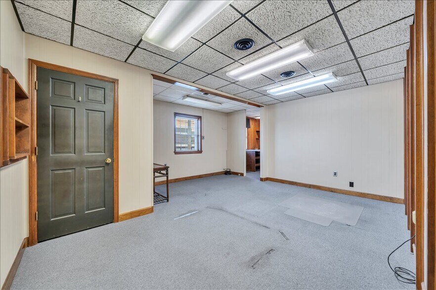 More Photos Of 356-358 Campbell Ave NW, Roanoke Office For Sale