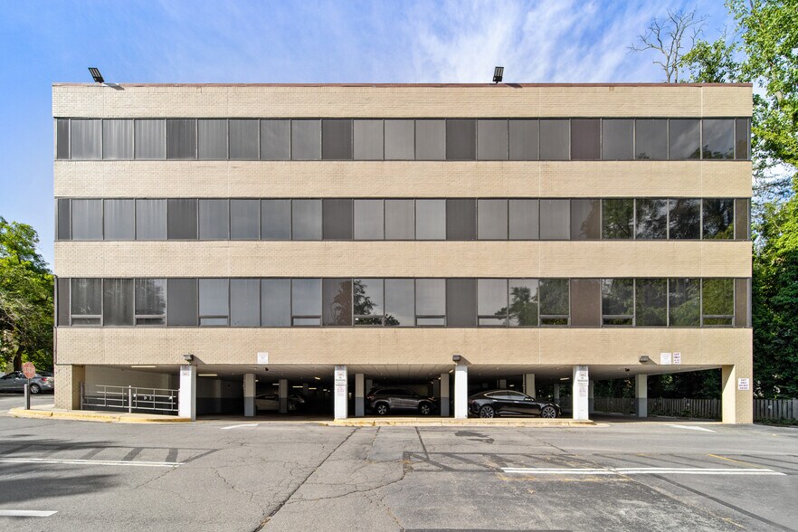 More Photos Of 7535 Little River Tpke, Annandale Office Residential For Sale