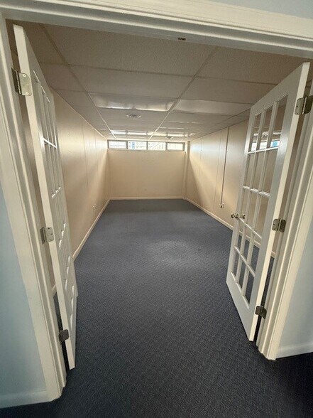 More Photos Of 5000 Coastal Hwy, Ocean City Office For Lease