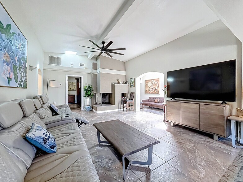 More Photos Of 421 NW 14th Pl, Crystal River Apartments For Sale