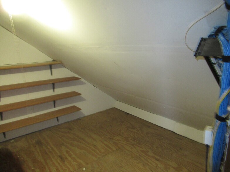 More Photos Of 5250 W Plattner Dr, Alsip Warehouse For Lease