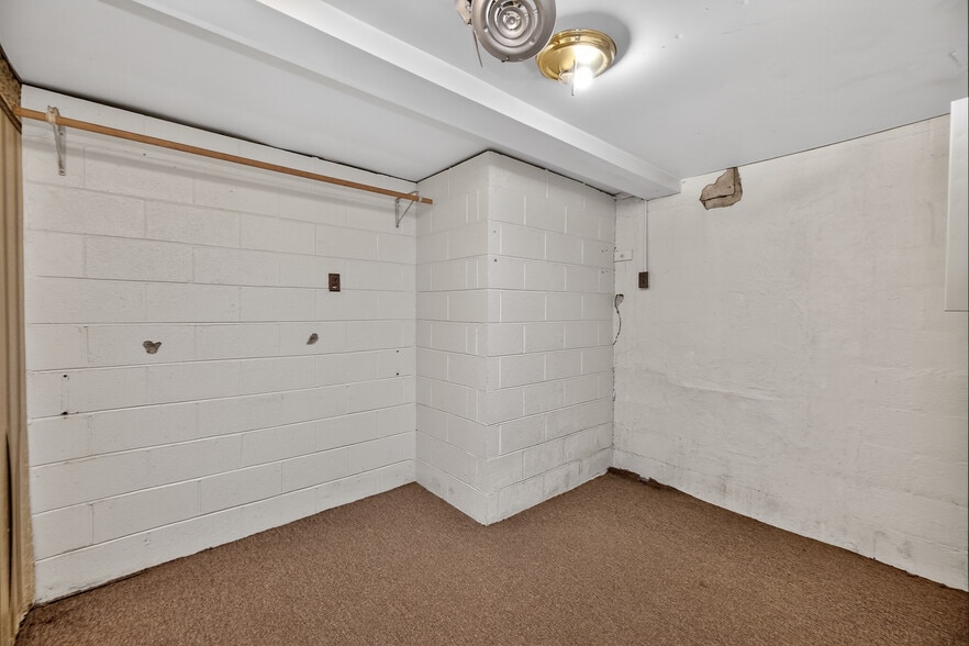 More Photos Of 205 Otter St, Danville Specialty For Sale