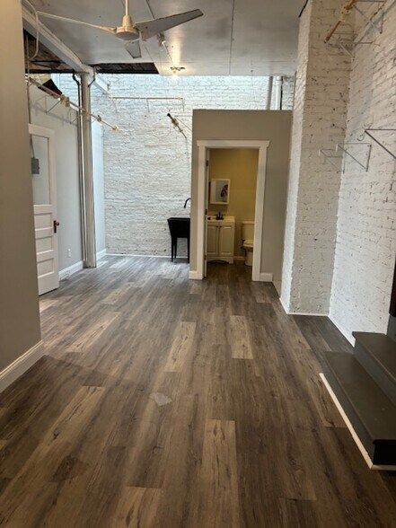 More Photos Of 1828 Indianapolis Blvd, Whiting Apartments For Lease