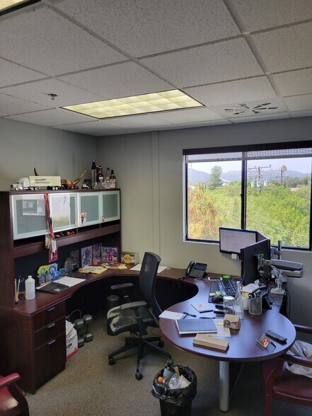 More Photos Of 2626 Foothill Blvd, La Crescenta Loft Creative Space For Lease