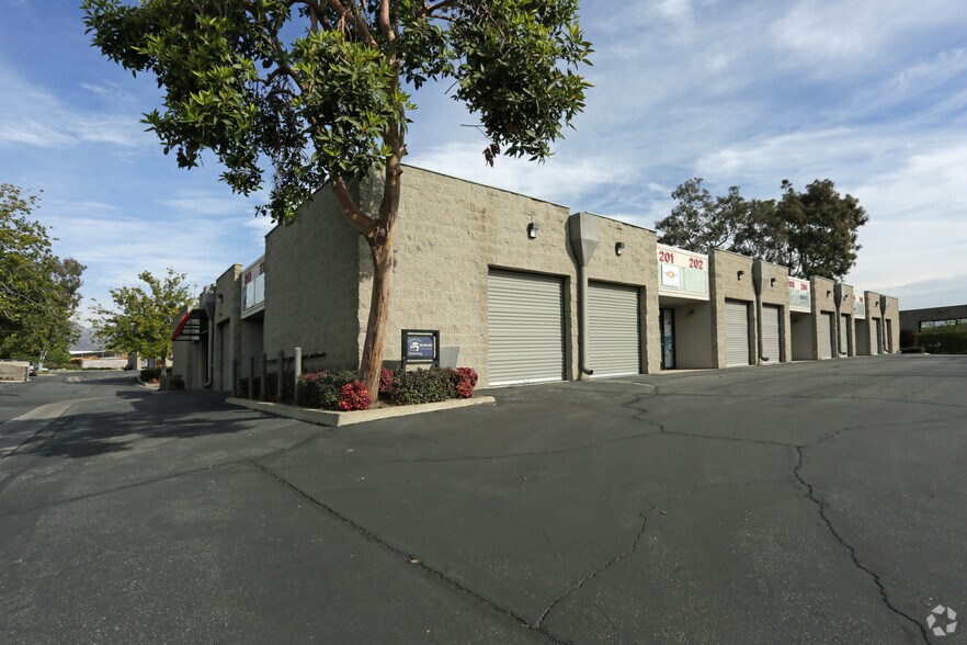More Photos Of 1551 W 13th St, Upland Service For Lease