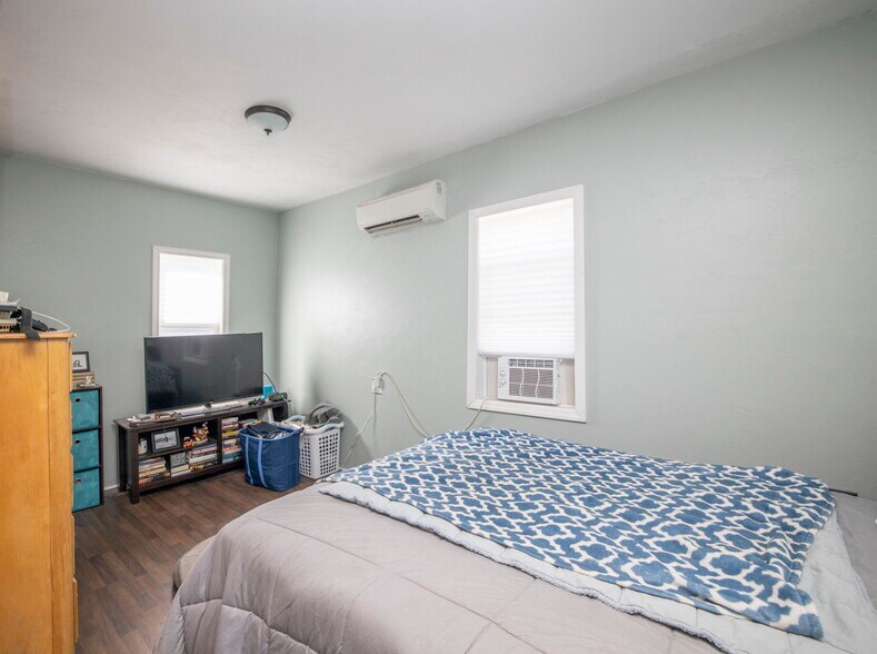 More Photos Of 121 Wood St, Middleborough Storefront Retail Residential For Sale