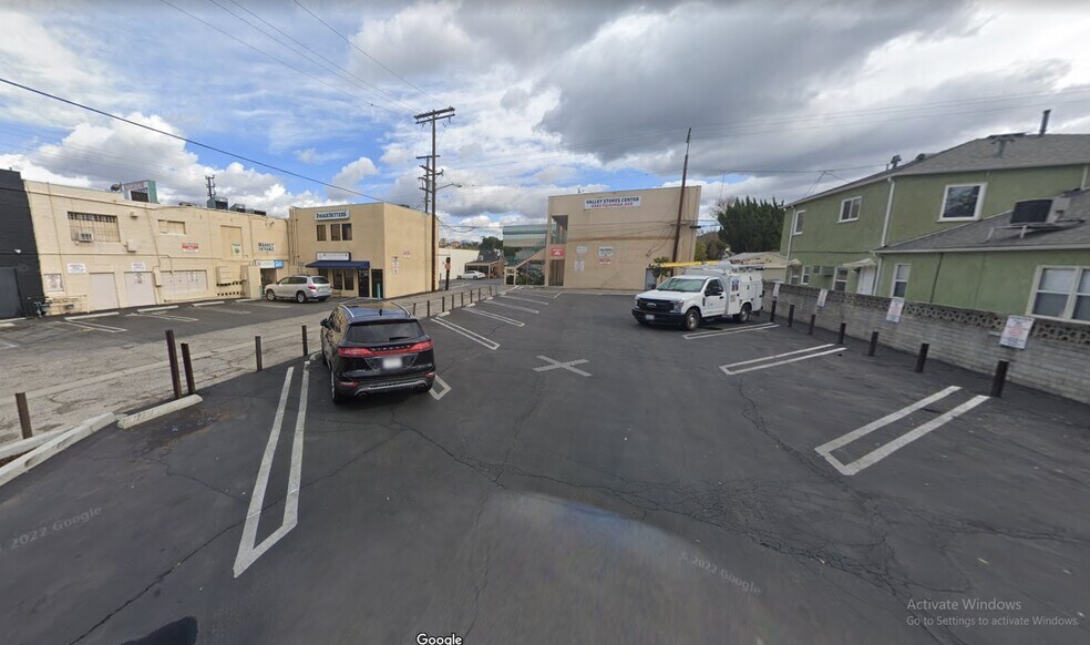 More Photos Of 11418 Moorpark St, North Hollywood Supermarket For Lease