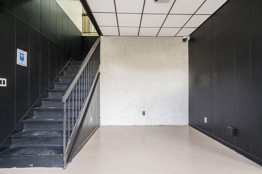 More Photos Of 29 Grove St, South Hackensack Warehouse For Sale