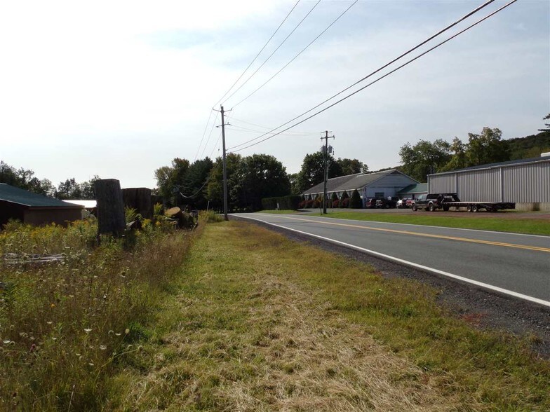 More Photos Of 290 Jeffersonville North Branch Rd, Jeffersonville Warehouse For Lease