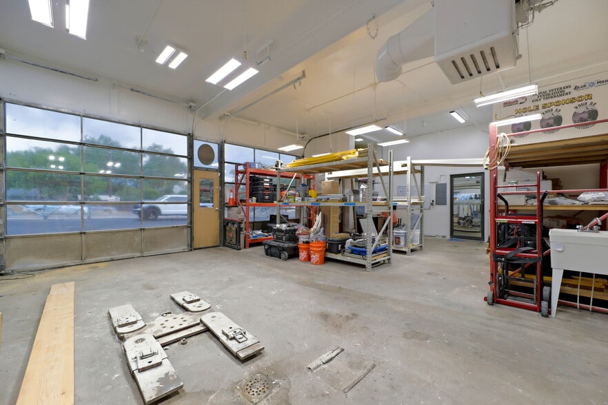 More Photos Of 305 S Hancock Ave, Colorado Springs Warehouse For Sale