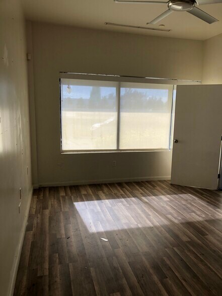 More Photos Of 2250 SW 30th Ave, Hallandale Warehouse For Lease