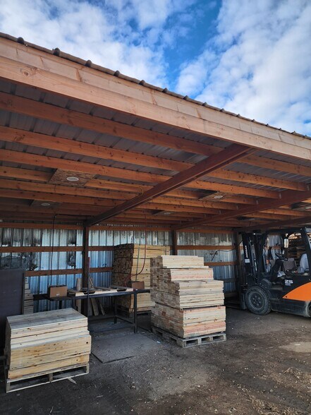 More Photos Of 335 E B Cir, Pasco Warehouse For Sale