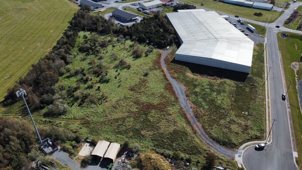 More Photos Of 1630 Red Oak st, Harrisonburg Manufacturing For Lease