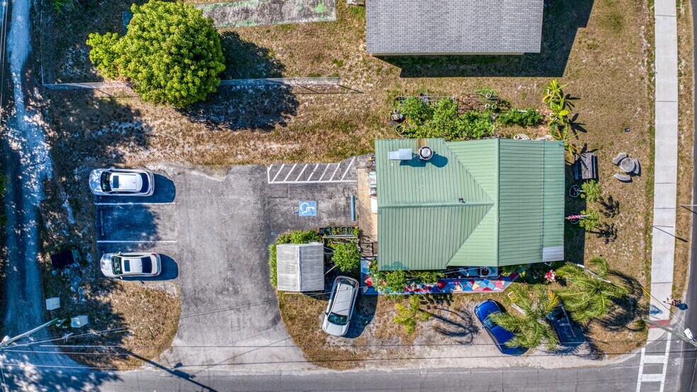 More Photos Of 5709 6th St, Zephyrhills Restaurant For Sale