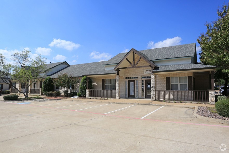 Primary Photo Of 2613 Sagebrush Dr, Flower Mound Medical For Lease