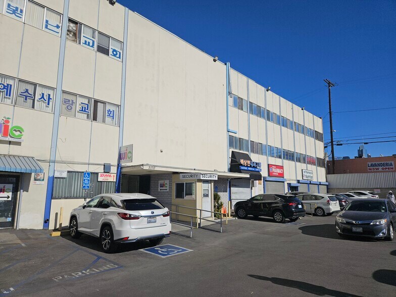 More Photos Of 2120 W 8th St, Los Angeles Office For Sale