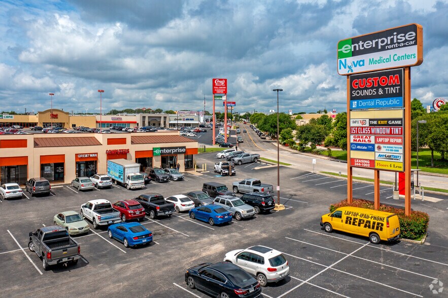 Primary Photo Of 5720 Bandera Rd, San Antonio Unknown For Lease