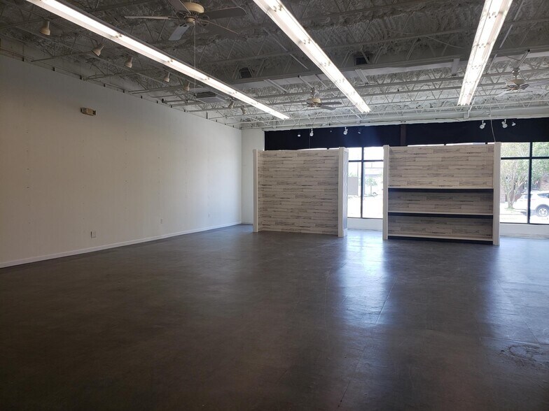 More Photos Of 200 E Garden St, Pensacola Freestanding For Lease