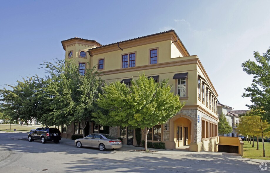 More Photos Of 99 Main St, Colleyville Storefront Retail Office For Lease