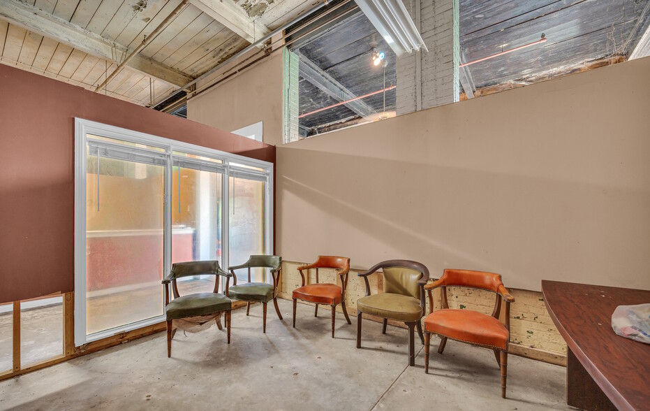 More Photos Of 504 North St, Crawford Warehouse For Lease