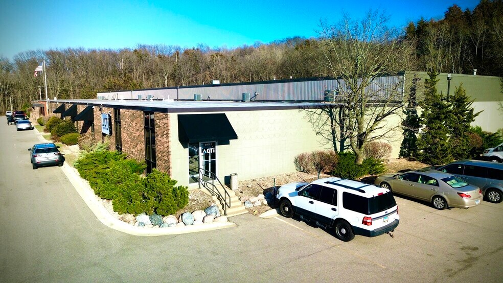More Photos Of 2500 N Main St, East Peoria Warehouse For Sale