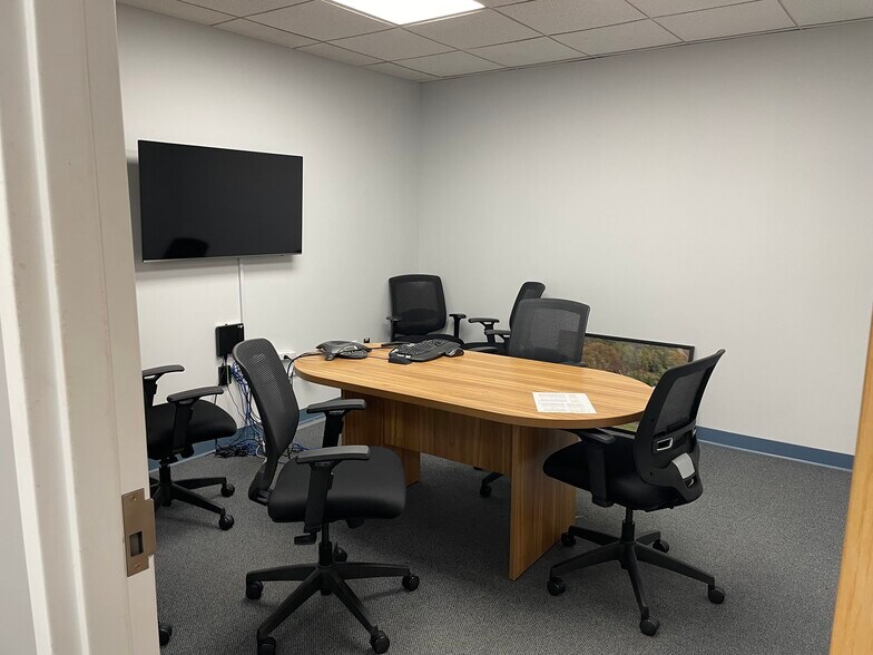 More Photos Of 23 Rainin Rd, Woburn Distribution For Lease